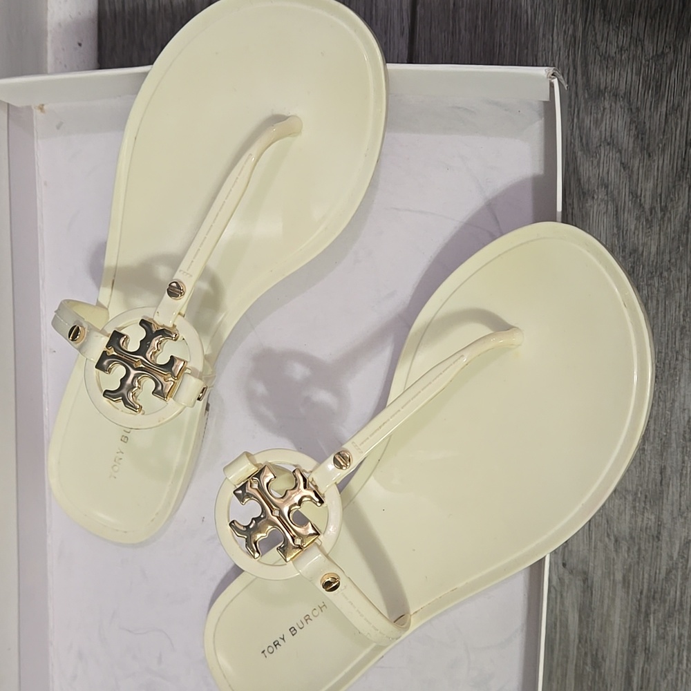 Elegant TORY Cream Sandals